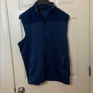 Under‎ Armour mens full zip golf vest- Size XL